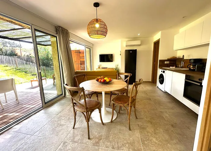 Alivu Holiday Rental Private Garden Barbecue Heated Swimming Pool